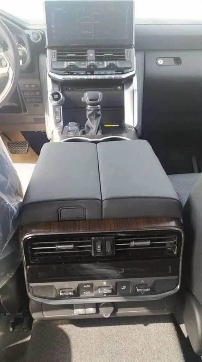 Toyota Land Cruiser 2025 3.3L