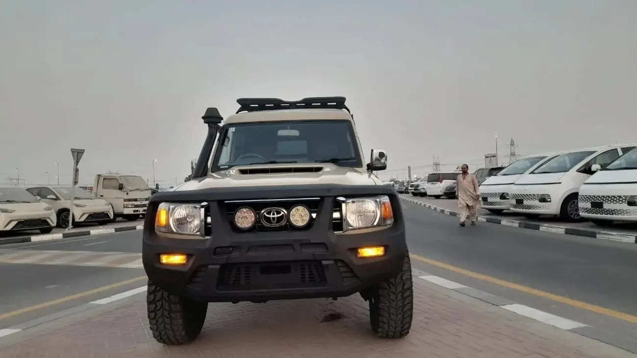 Toyota Land Cruiser 70 2021 4.5L