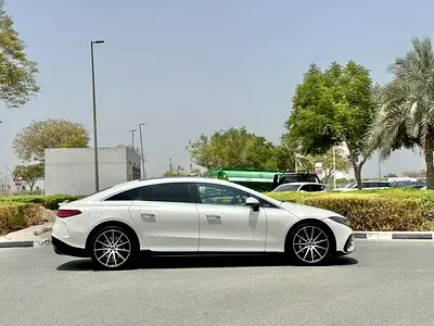 مرسيدس بنز EQS Class 2023