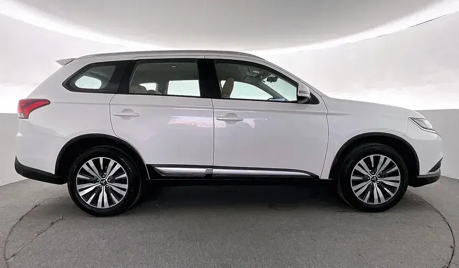 ميتسوبيشي آوتلاندر 2022