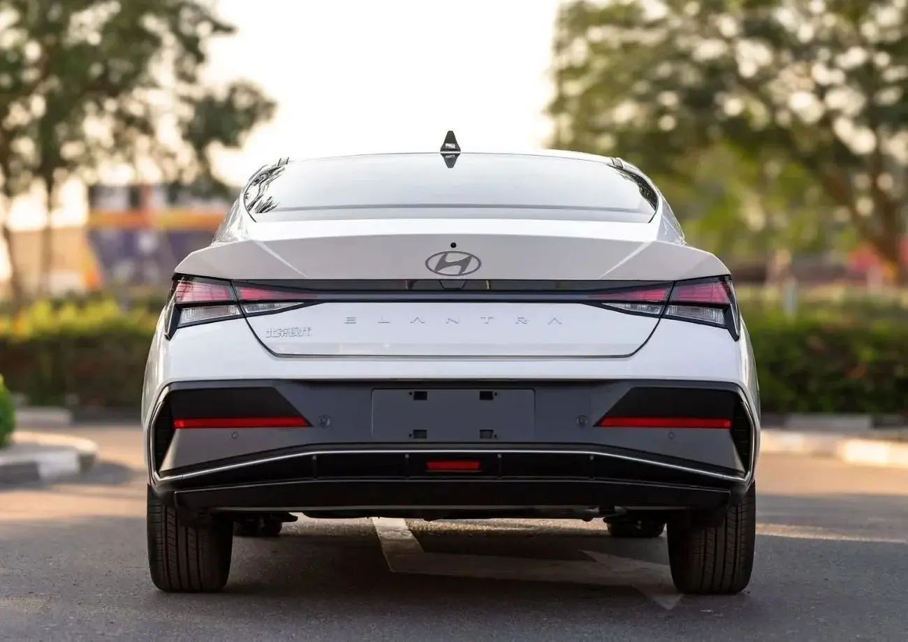 Hyundai Elantra 2025