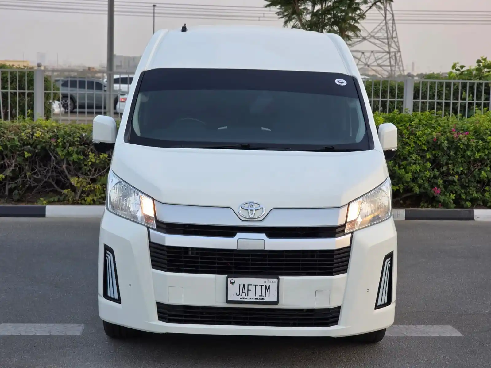 Hiace Bus 2020