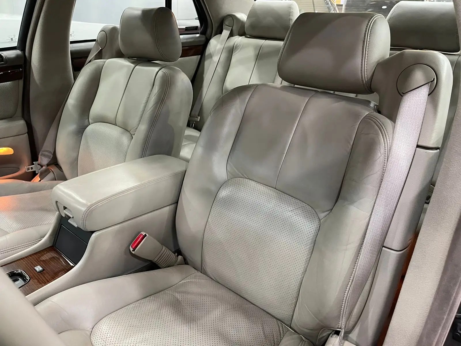 كاديلاك STS إشبيلية 1999