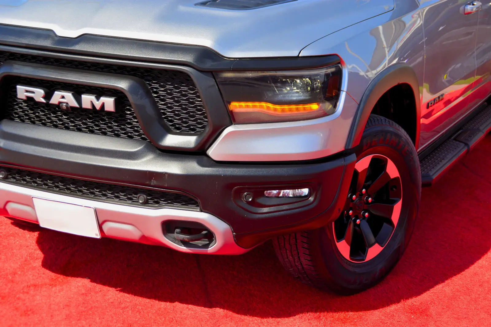 رام 1500 2021 5.7L