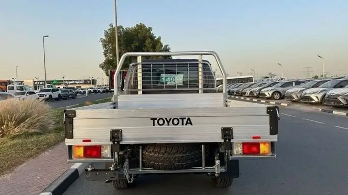 تويوتا لاند كروزر 70 2024 2.8L