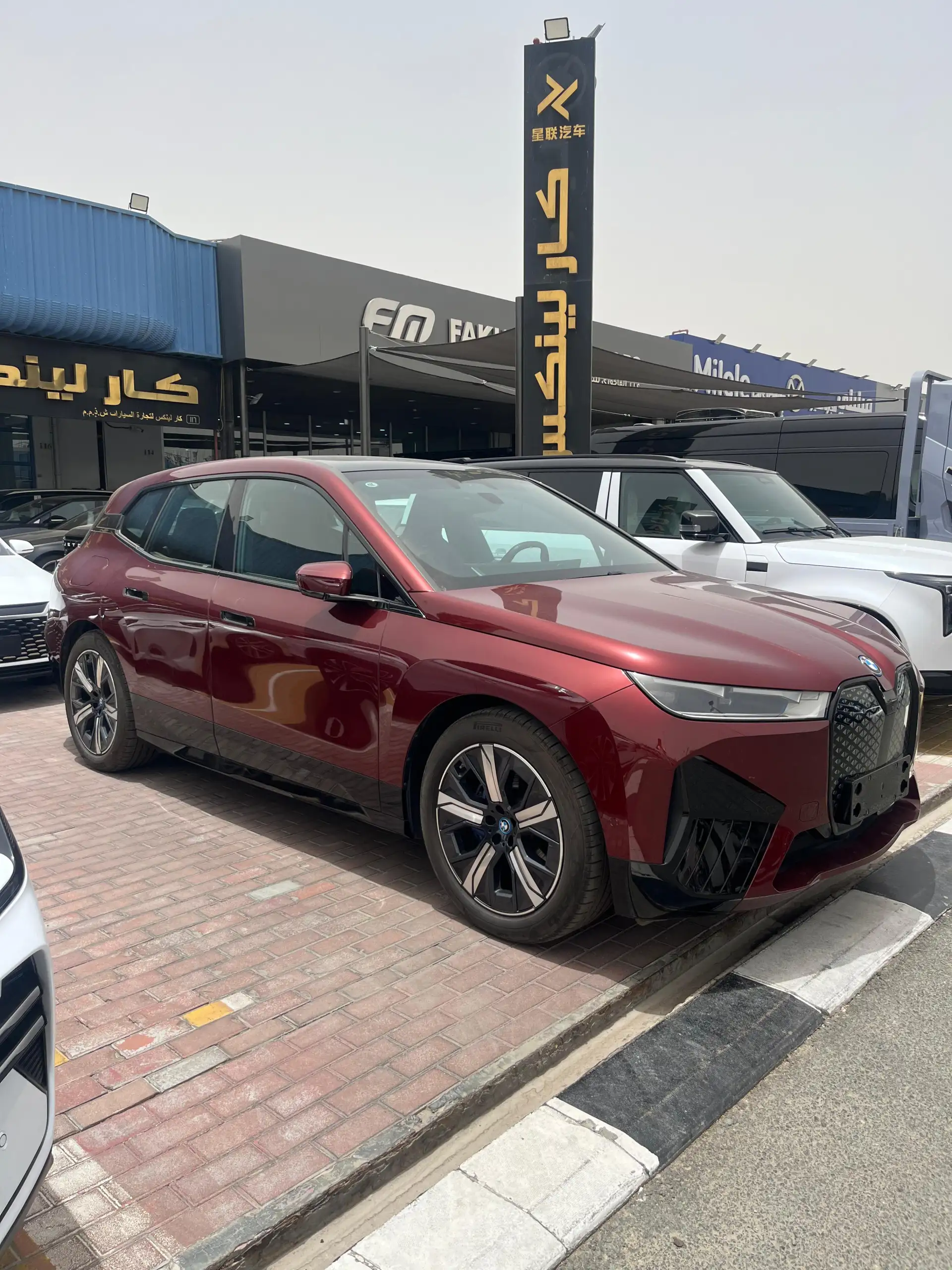 بي أم دبليو iX 2024
