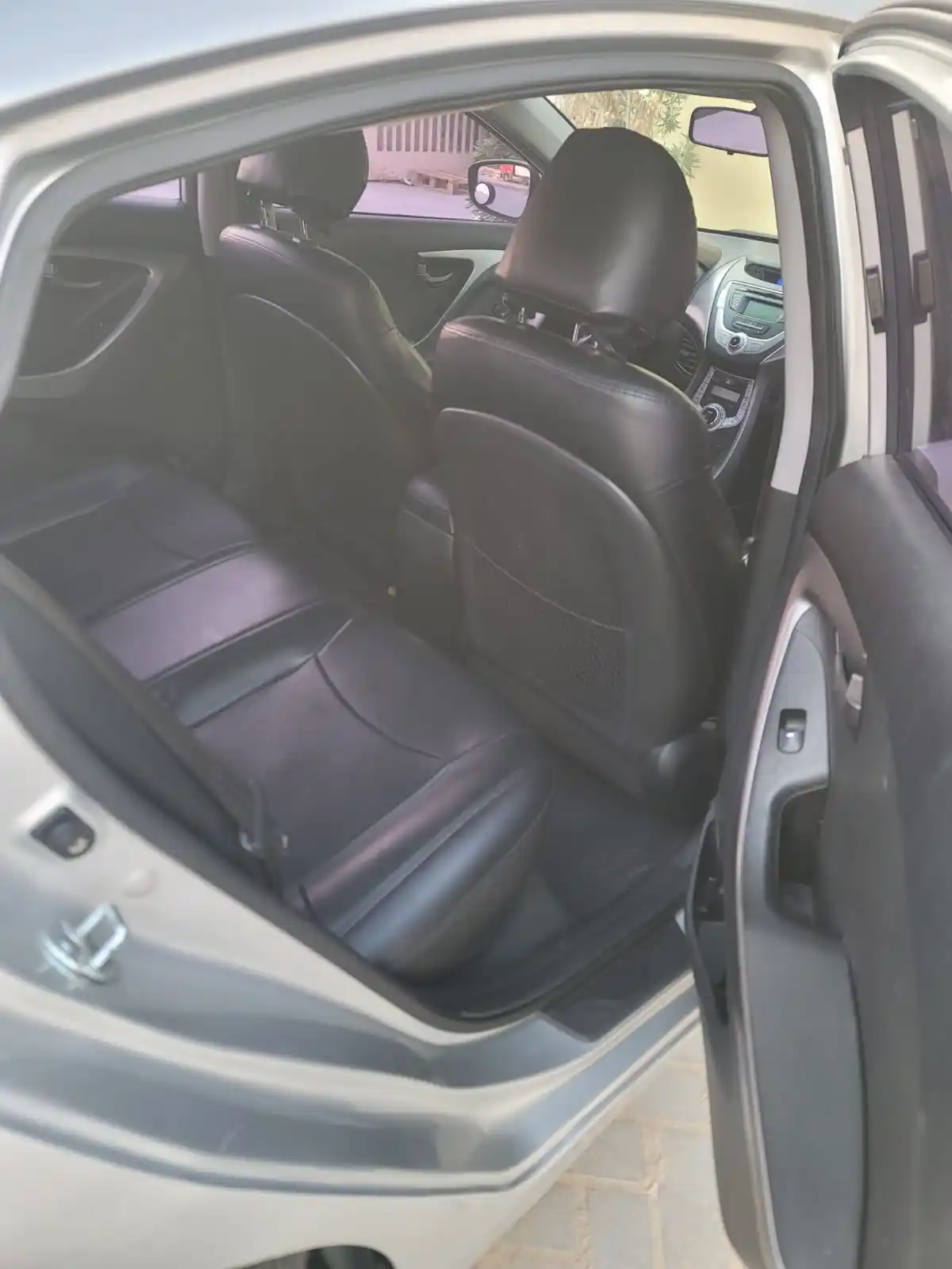 Hyundai Avante 2012 1.5L