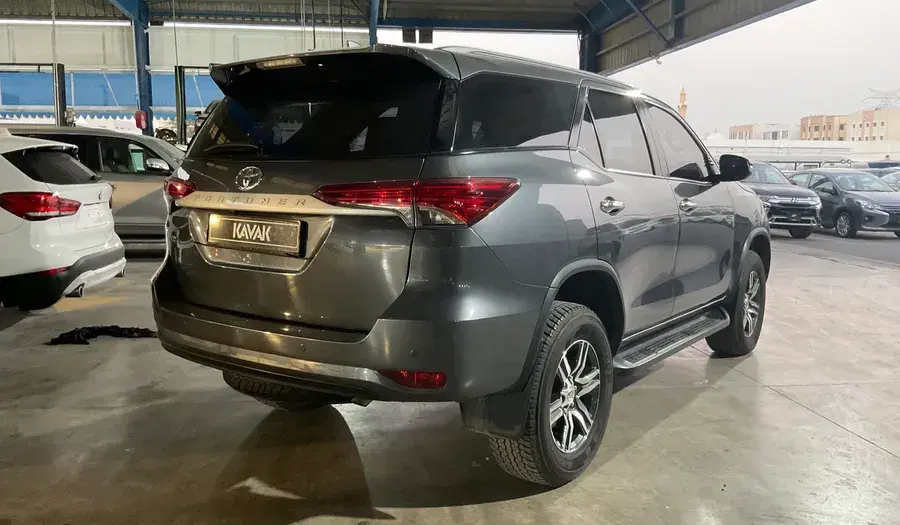 تويوتا فورتونر 2024