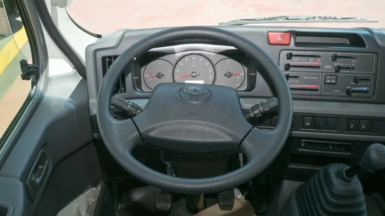 Toyota Coaster 2025 2.7L