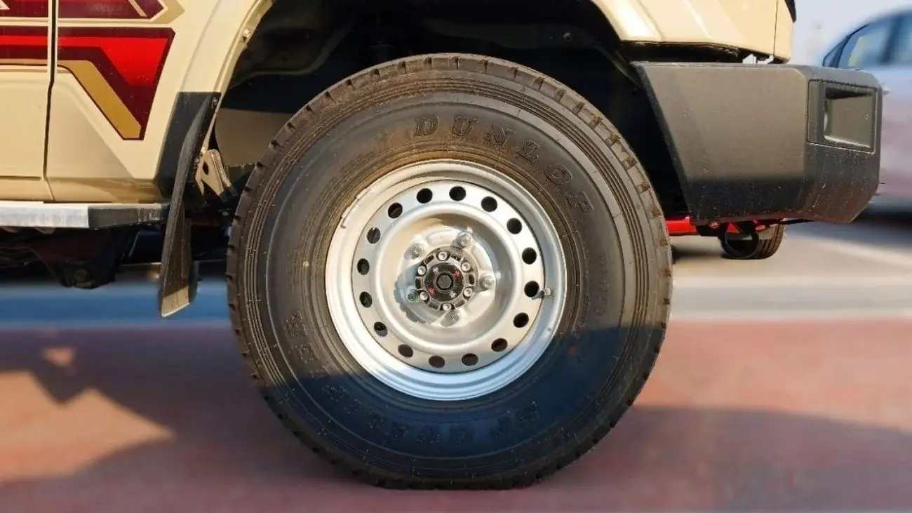 تويوتا لاند كروزر بيك آب 2024 4.5L