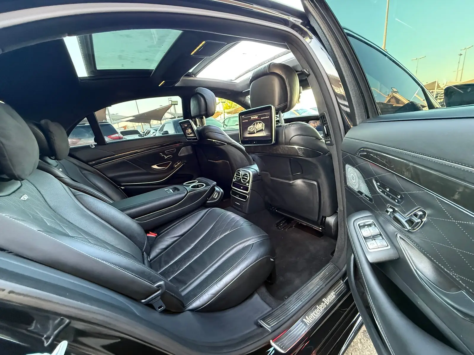 مرسيدس بنز 600 2015