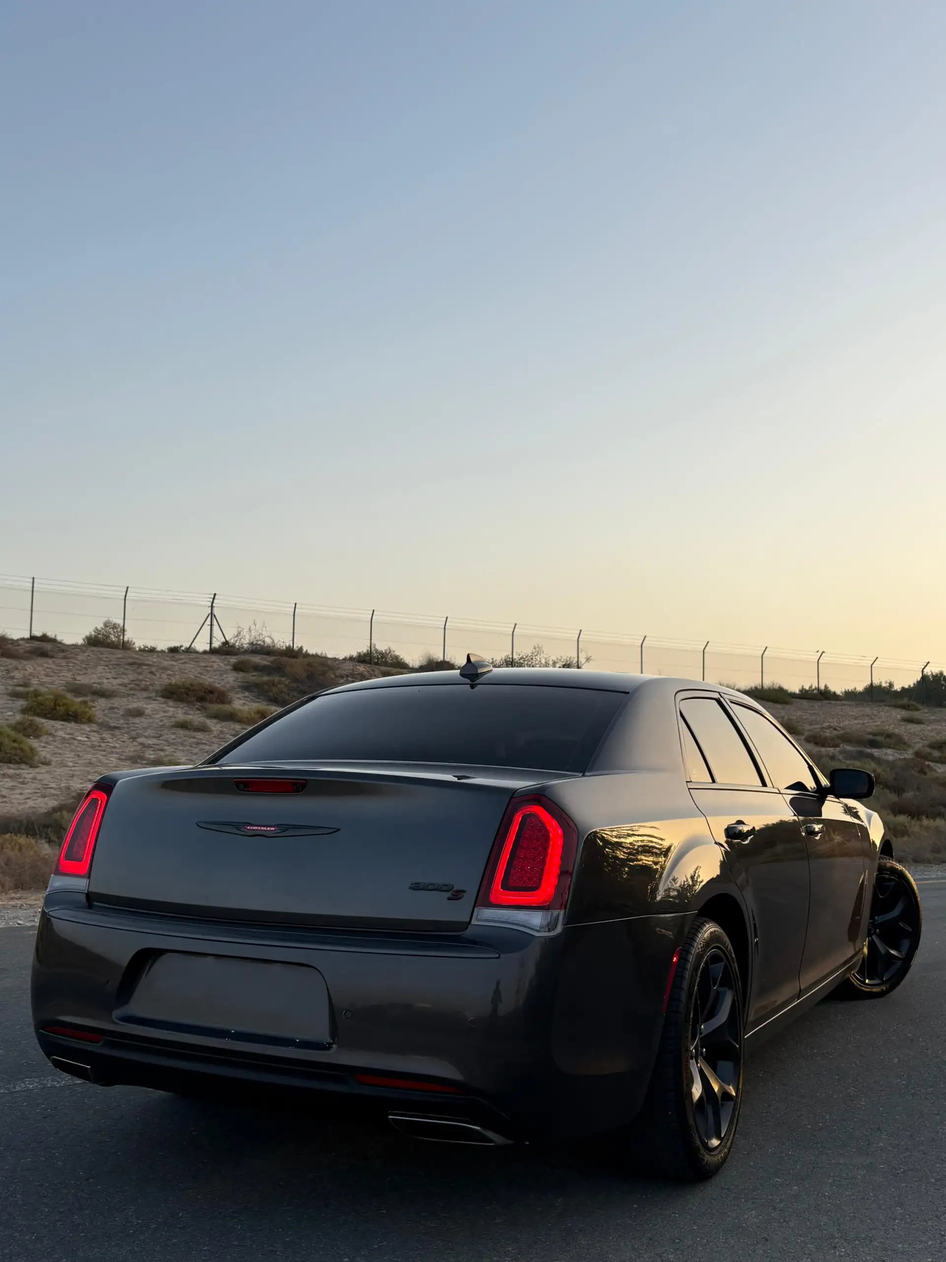 كرايسلر 300 2021