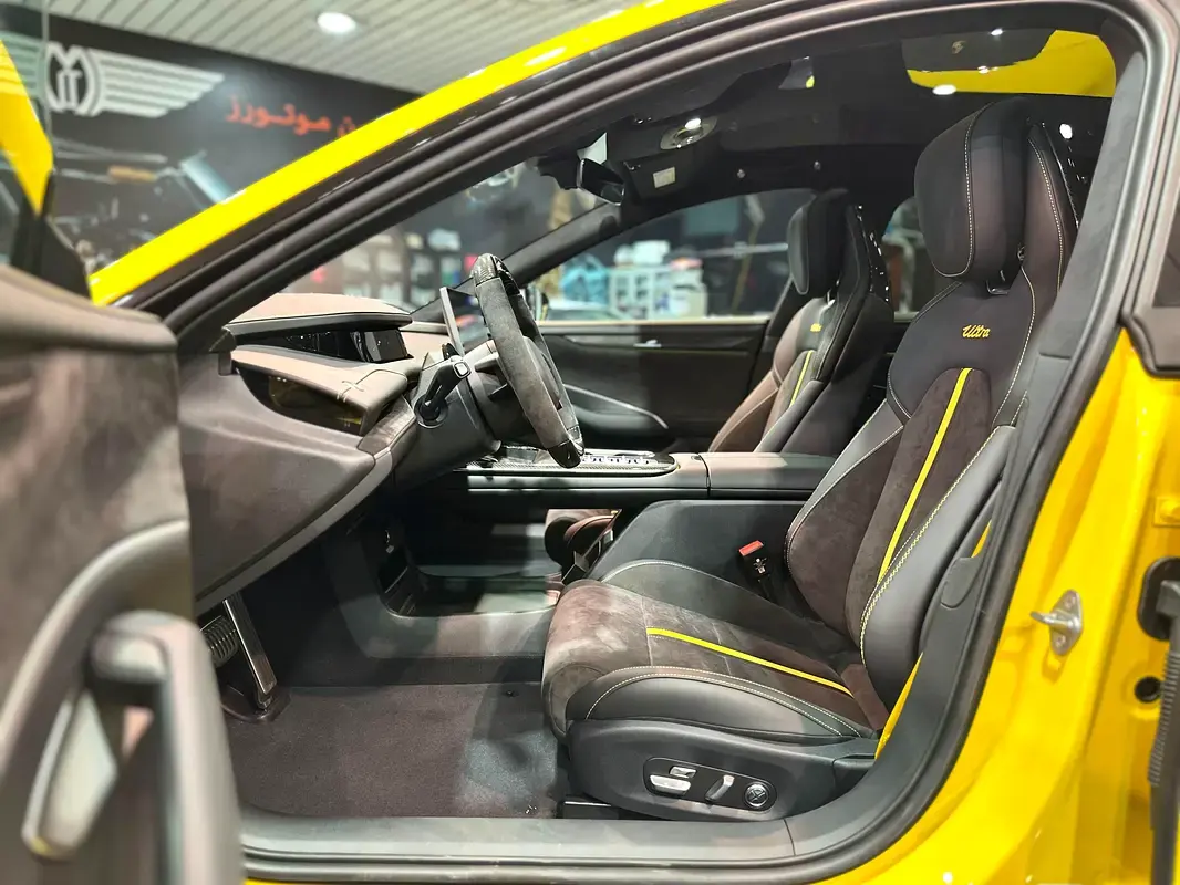 Xiaomi SU7 Ultra 2025