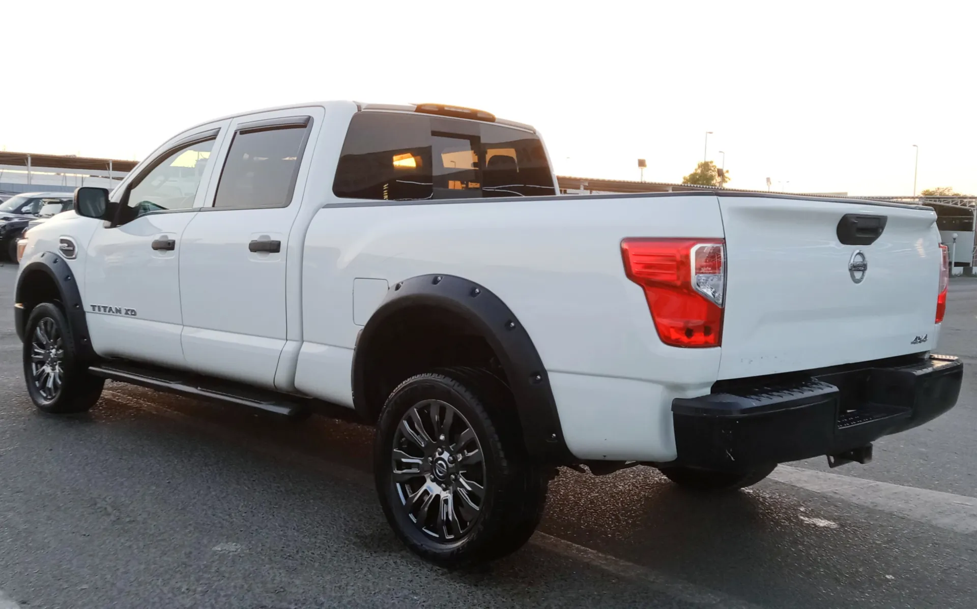 Nissan Titan 2017 5552L