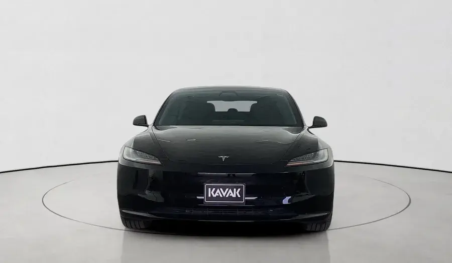 Tesla Model 3 2024