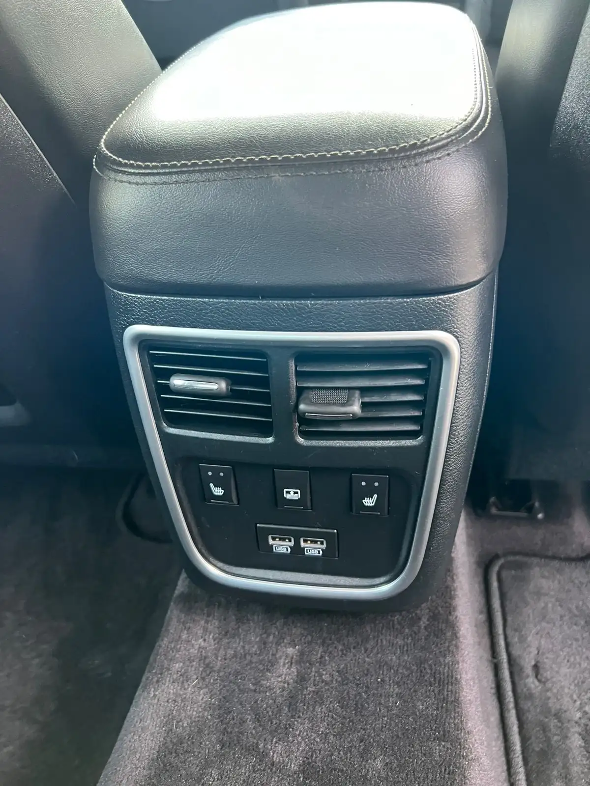 كرايسلر 300C 2017