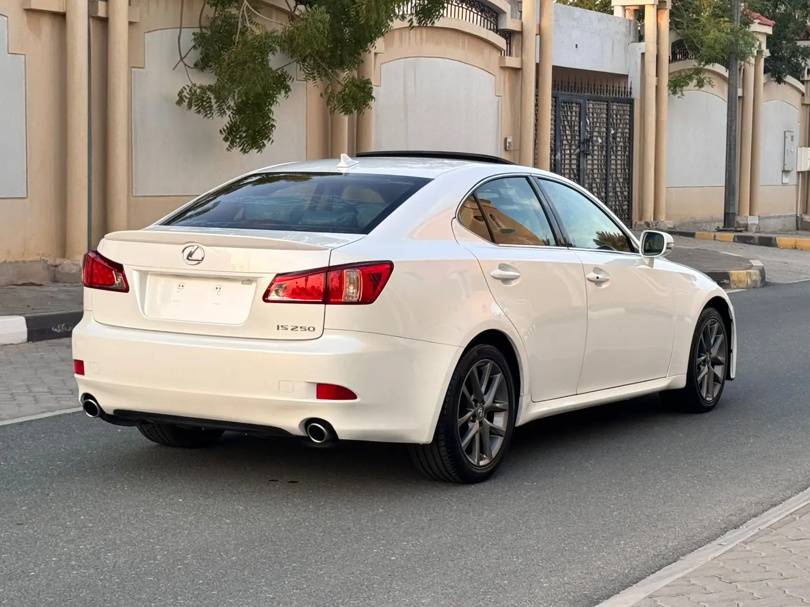 Lexus IS 2011