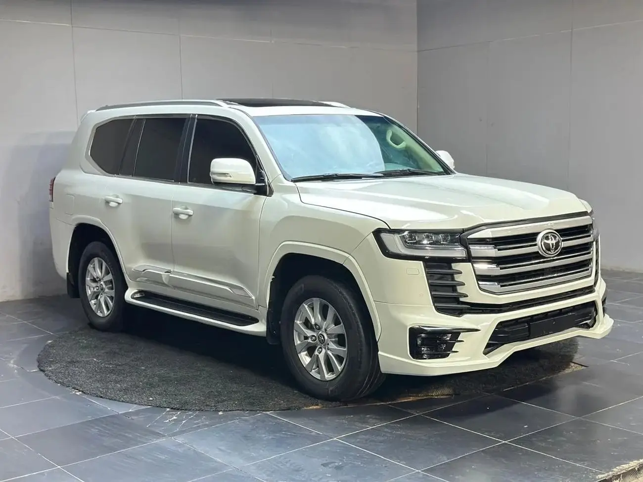 Toyota Land Cruiser 2020 5.7L