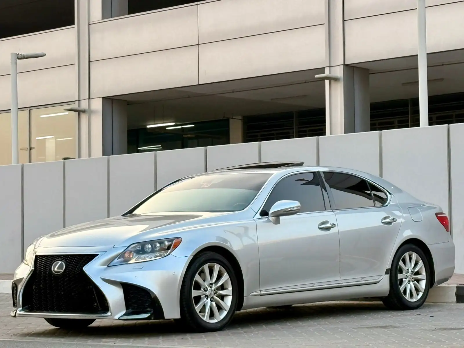 Lexus LS 2010 undefinedL