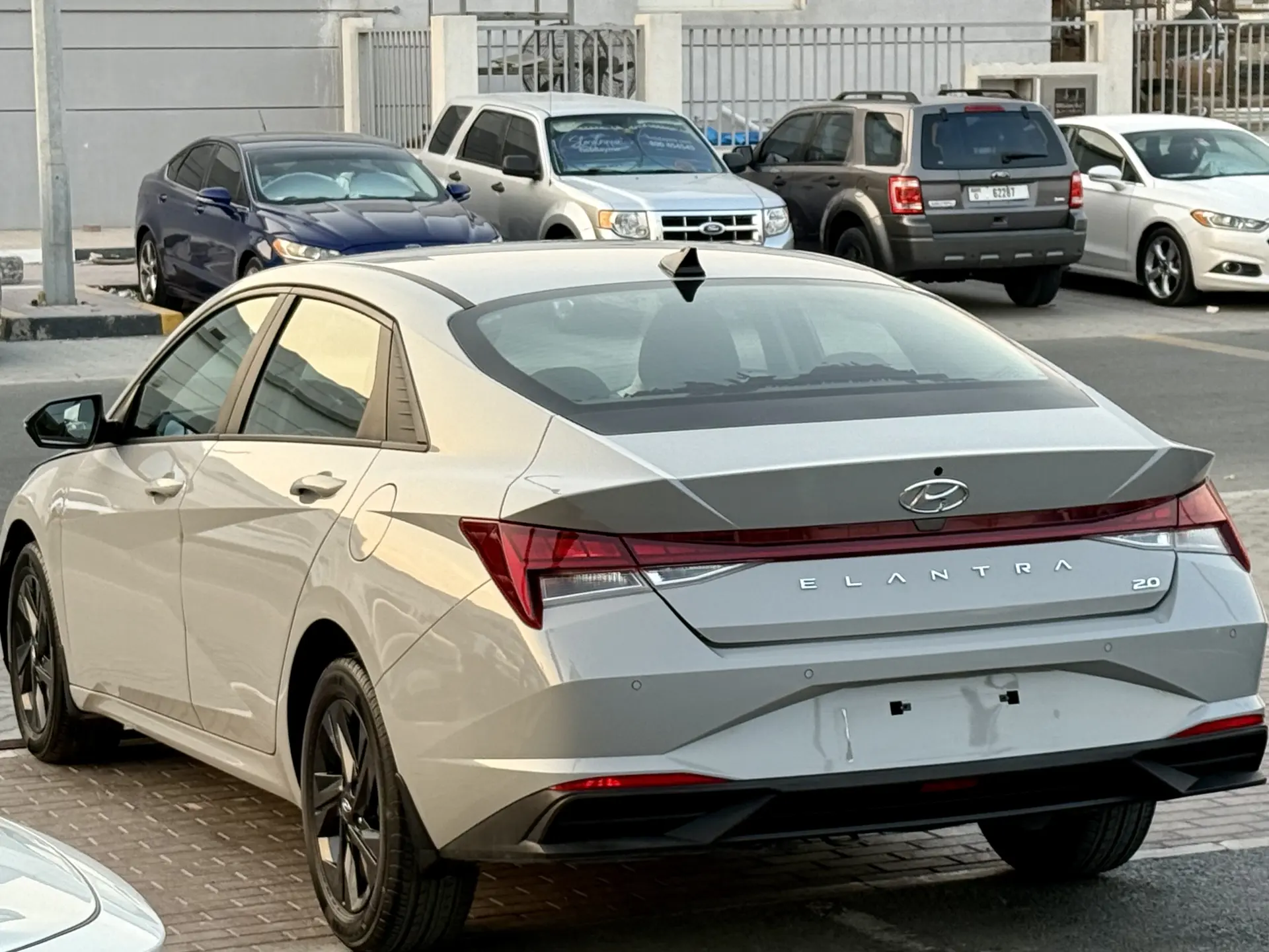 هيونداي إلانترا 2021 2000L