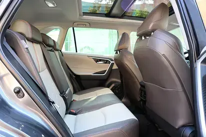 تويوتا راف ٤ 2021