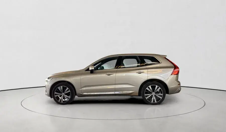 Volvo XC60 2023 2L