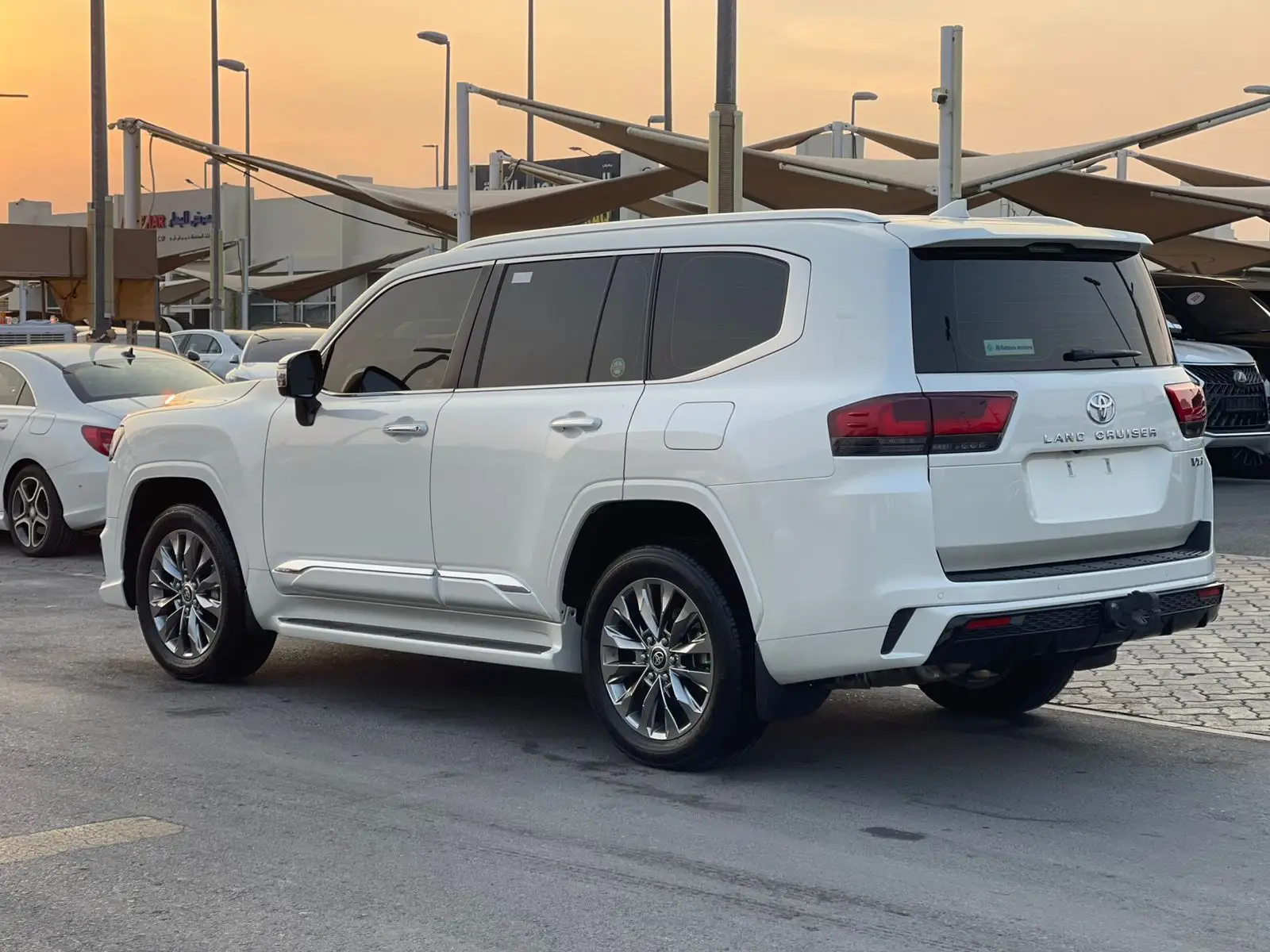 تويوتا لاند كروزر 2024