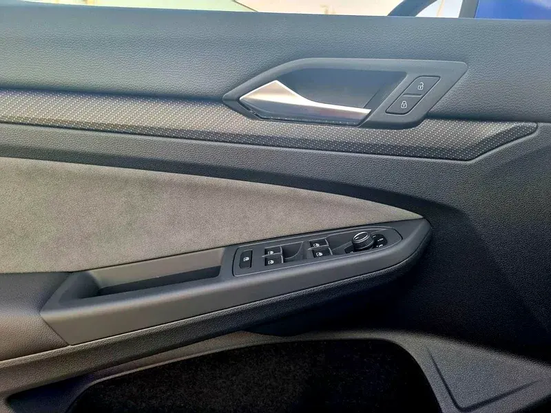 فولكس واجن جولف ار 2022