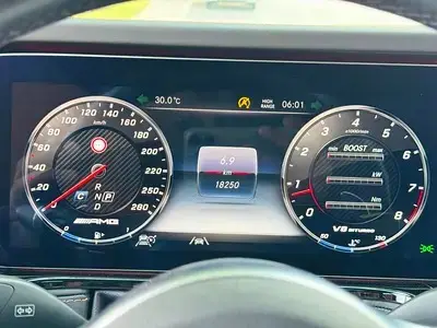 Mercedes Benz G Class 2024 4L