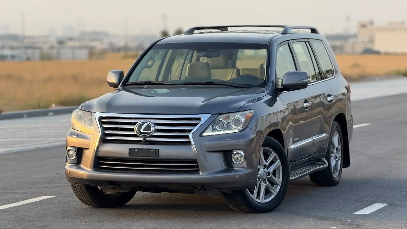لكزس LX 2012