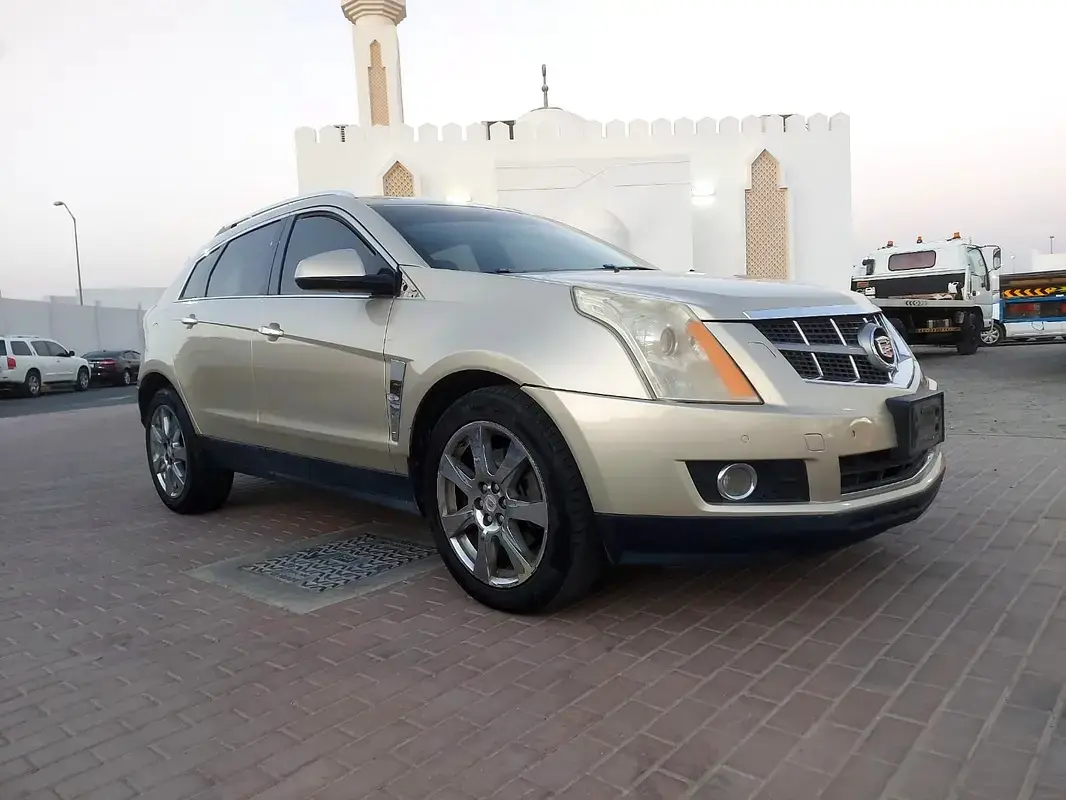 كاديلاك SRX 2010