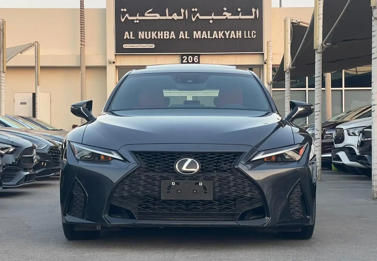 Lexus IS 2022