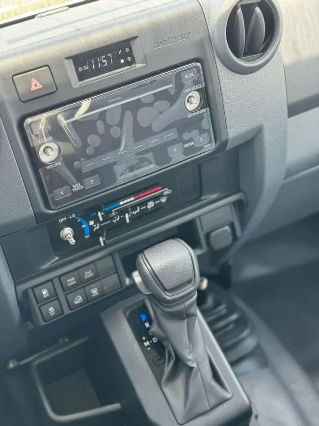 Toyota Land Cruiser 70 2025 4L