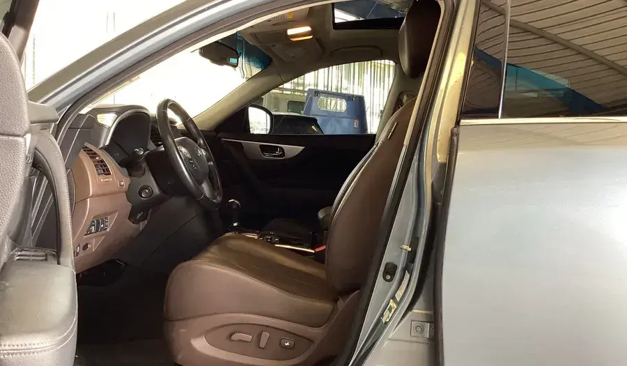انفينيتي QX70 2020 3.7L