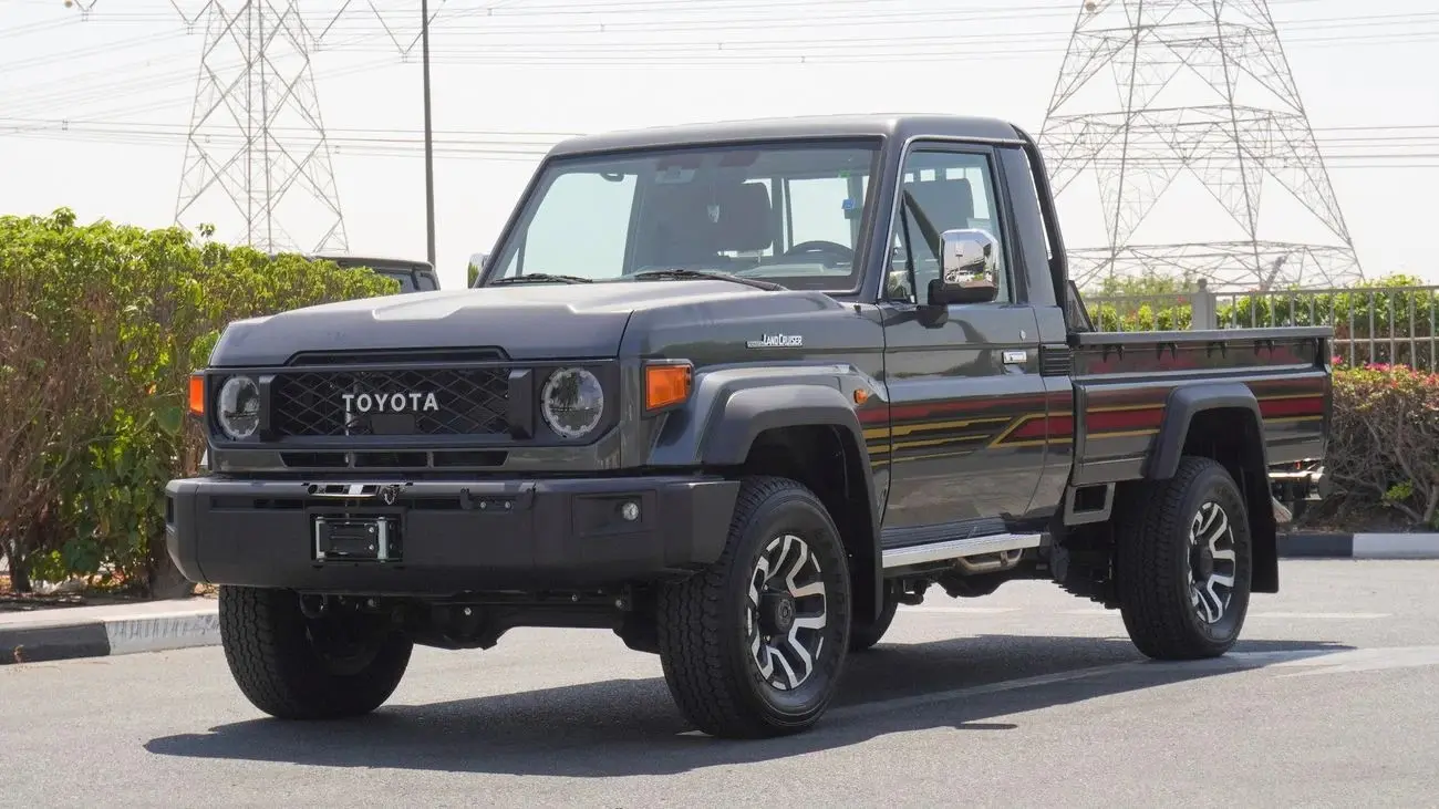Toyota Land Cruiser Pick Up 2025 4L