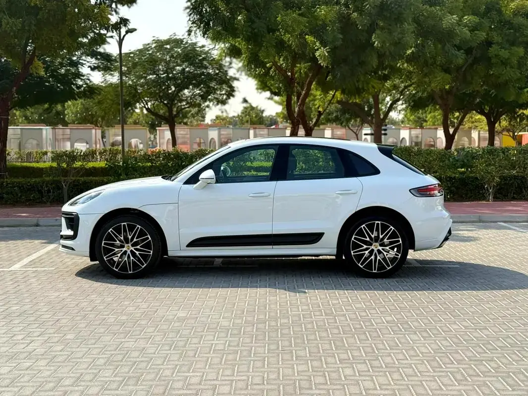 Porsche Macan 2023 2L