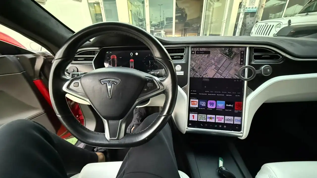 Tesla Model S 2017