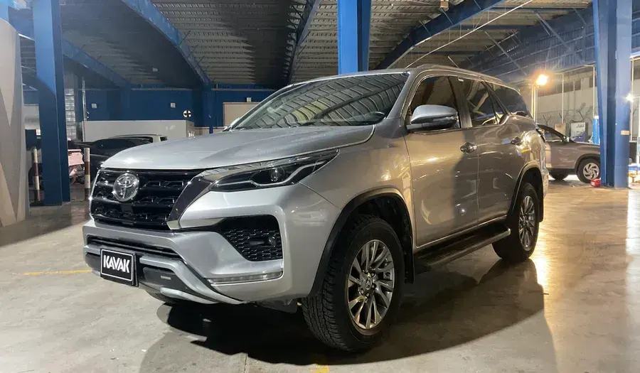 Toyota Fortuner 2022 4L