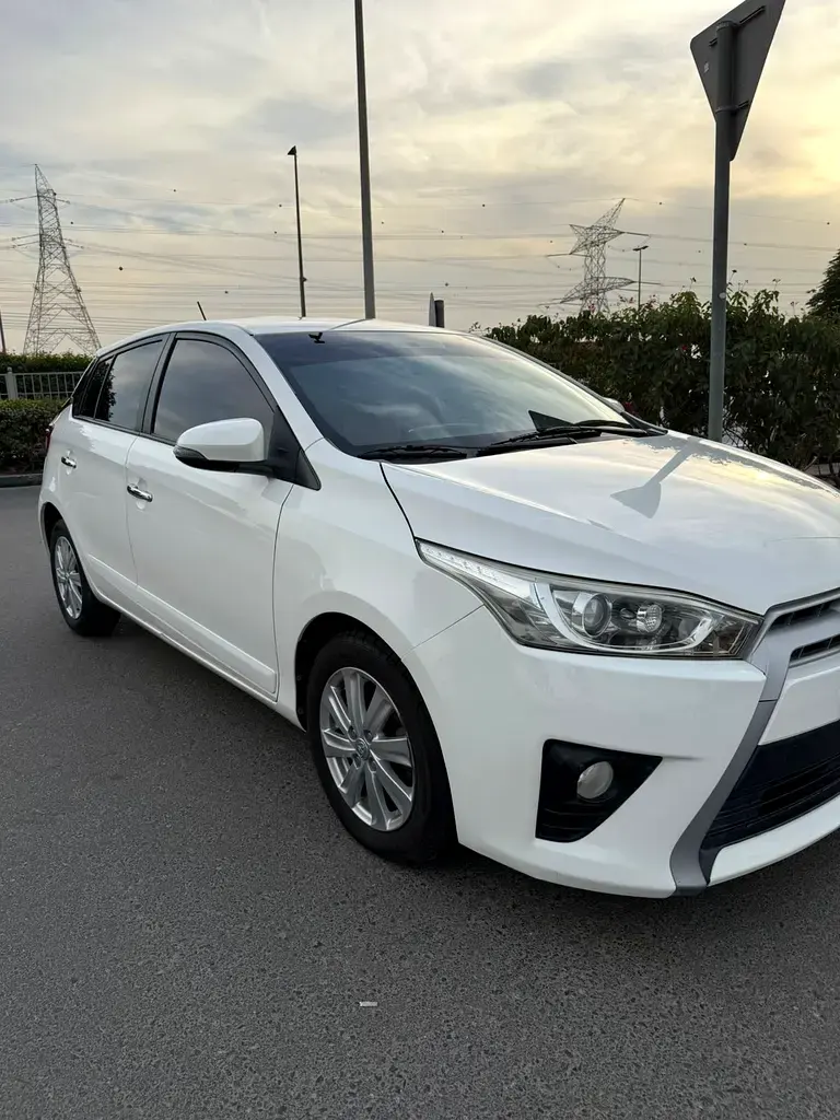 تويوتا يارس 2016