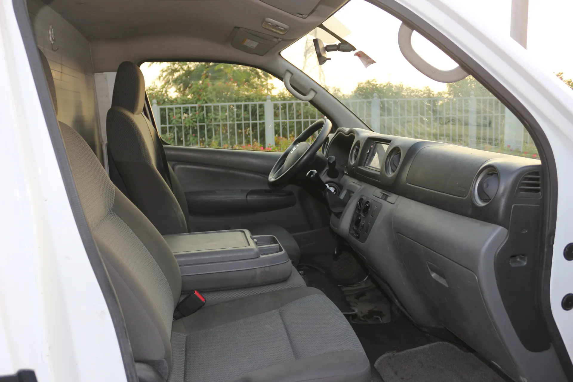 Nissan Urvan 2022 2000L