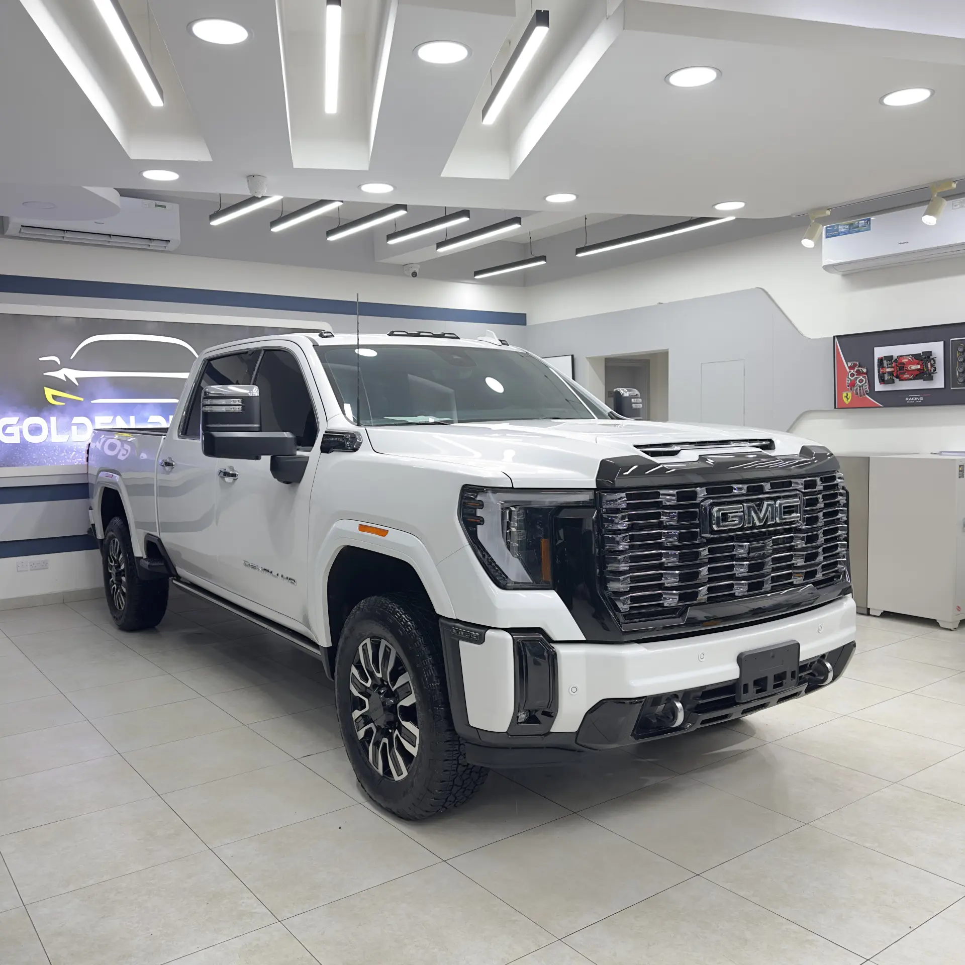 جي إم سي سييرا للخدمة الشاقة (HD) 2025 6.6L