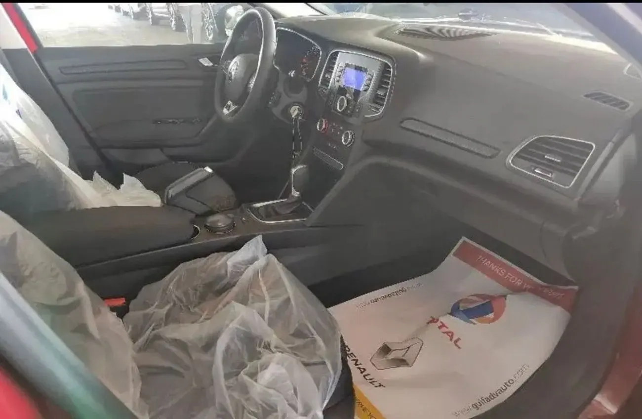 Renault Megane 1.6L FWD CVT AUTOMATIC , MANUAL AC , MANUAL BRAKE , LED DAYLIGHT , REAR FOG LIGHTS