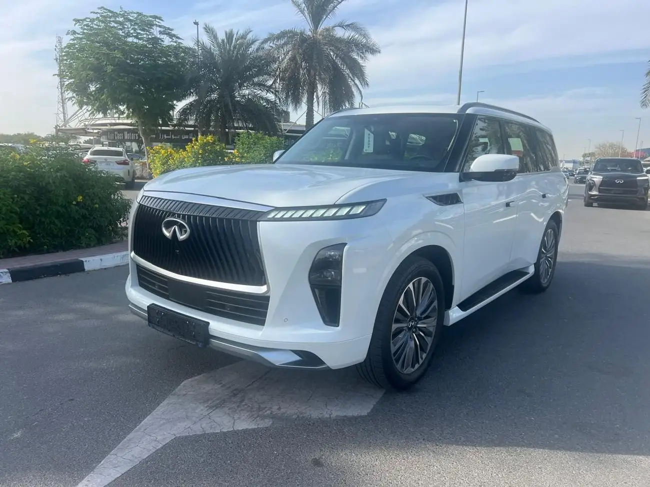 إنفينيتي QX80 2025