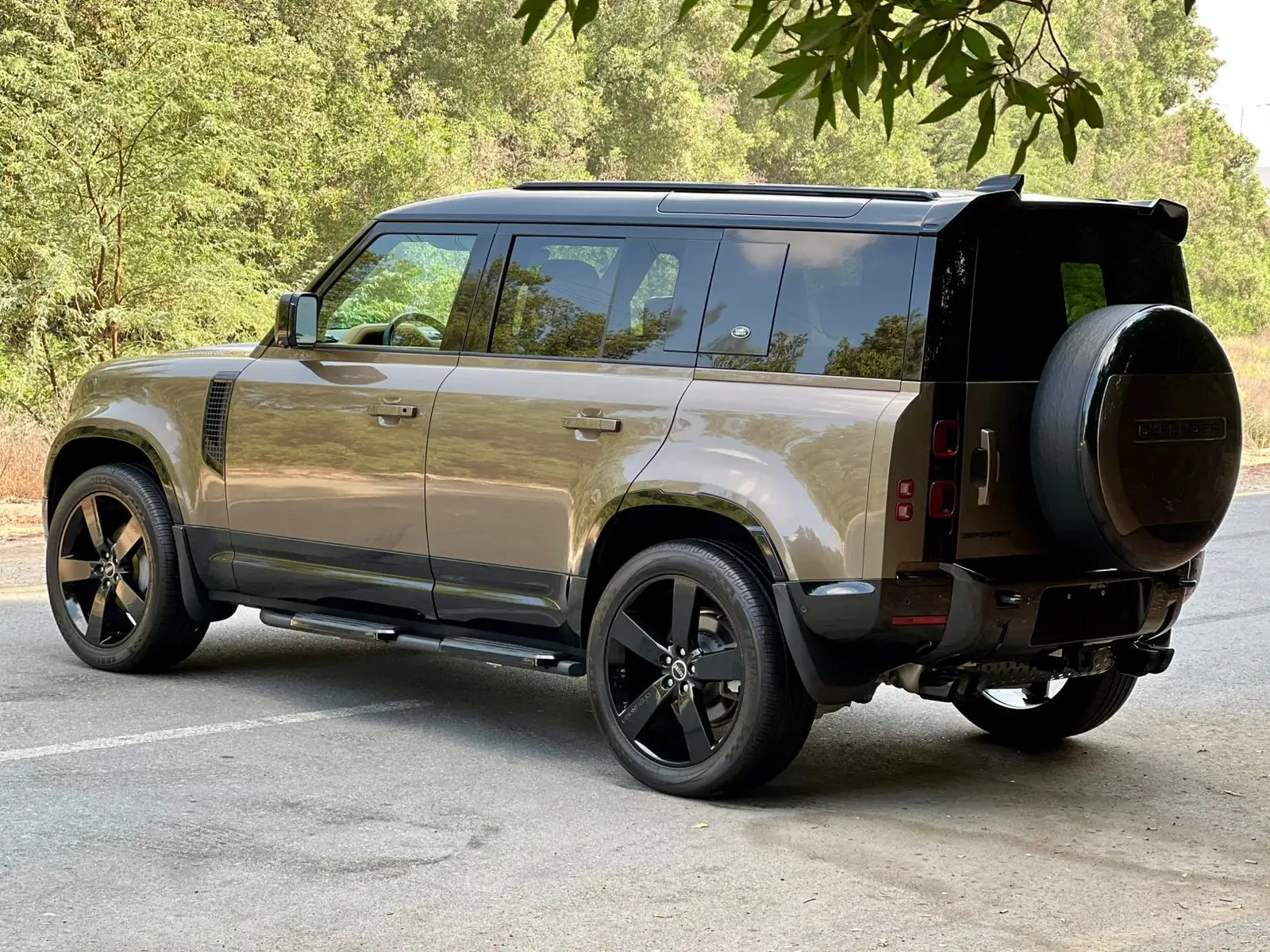 Land Rover Defender 2024 3L