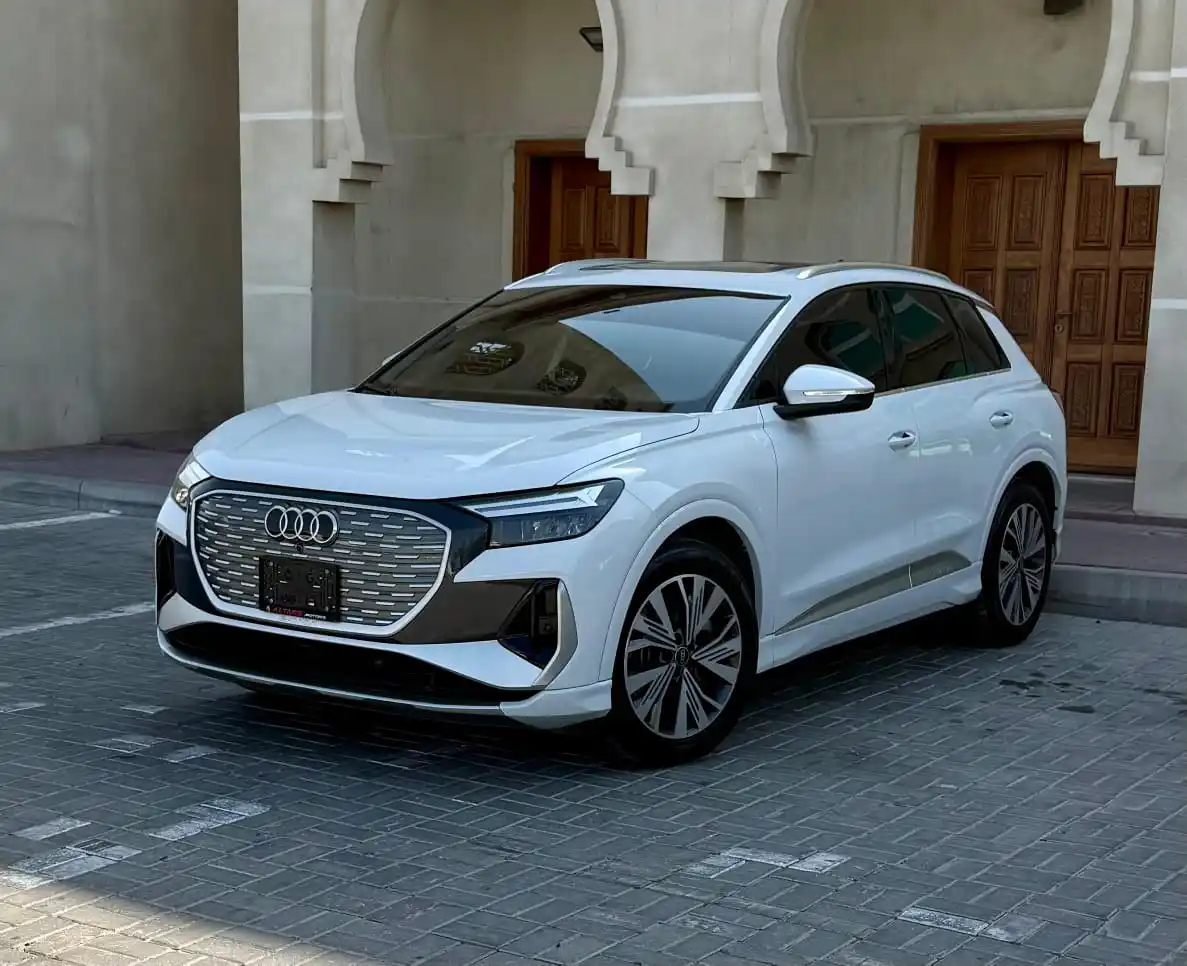 Audi Q4 2023 undefinedL