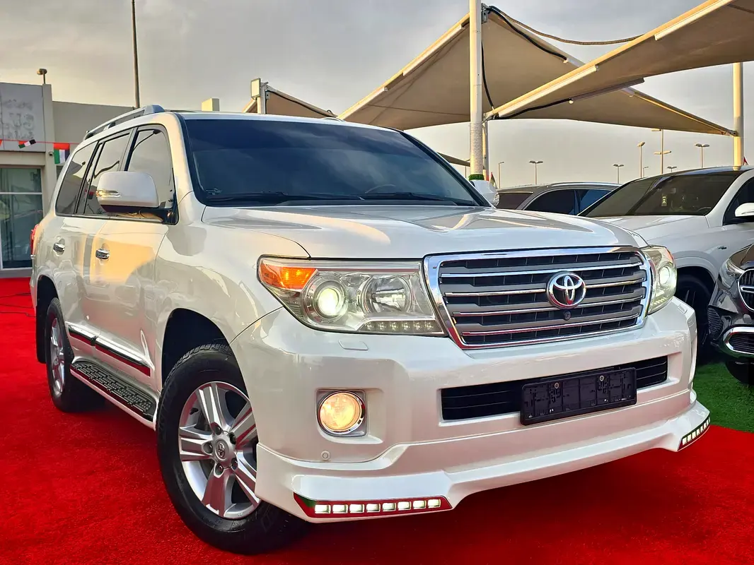 تويوتا لاند كروزر 2014