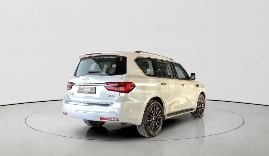 Infiniti QX80 2024