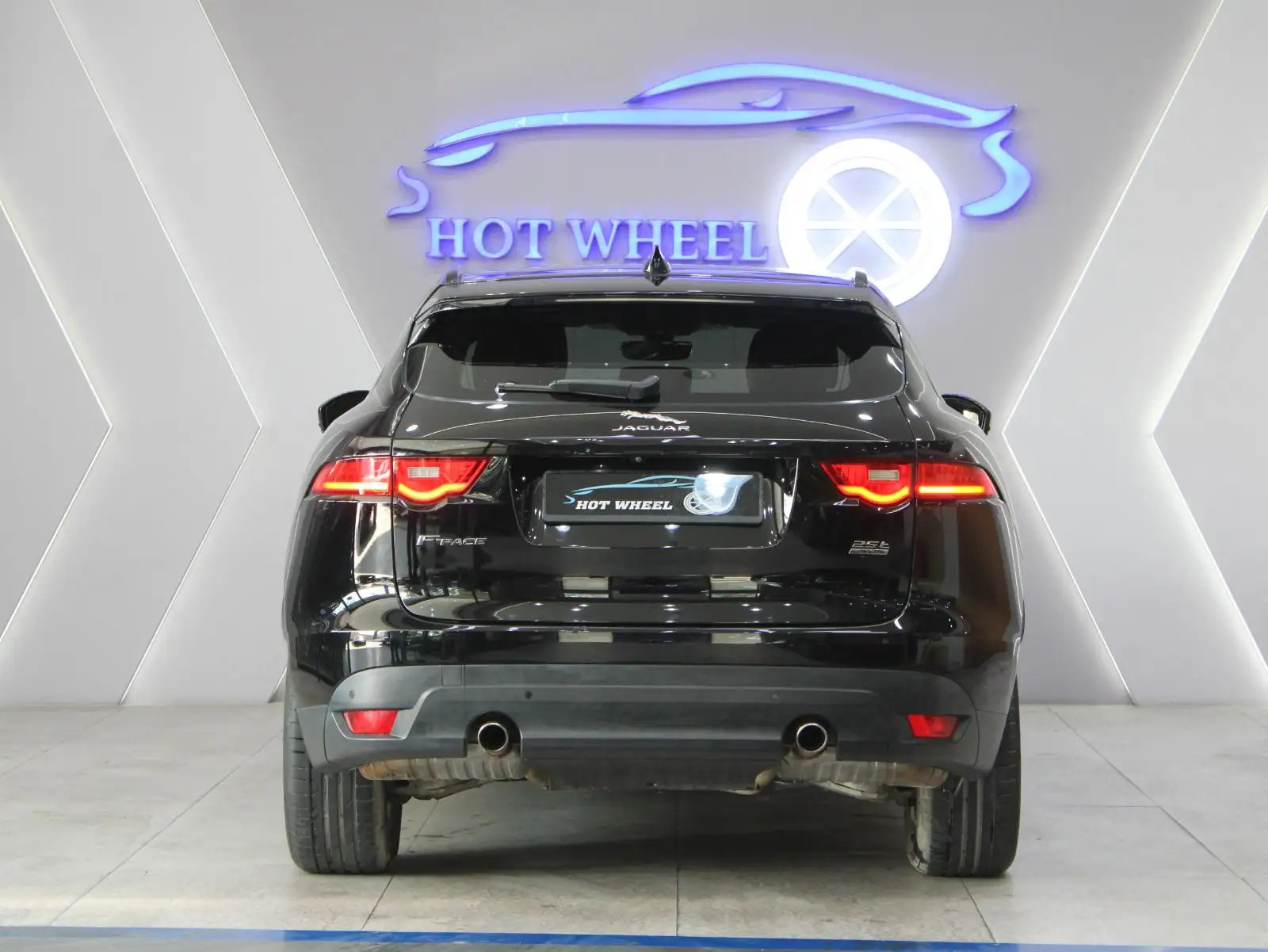 جاكوار F Pace 2019 2L