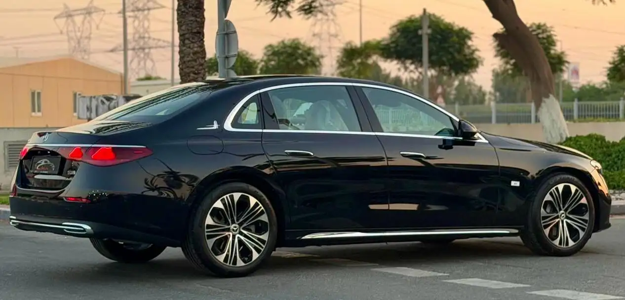 مرسيدس بنز E Class 2025
