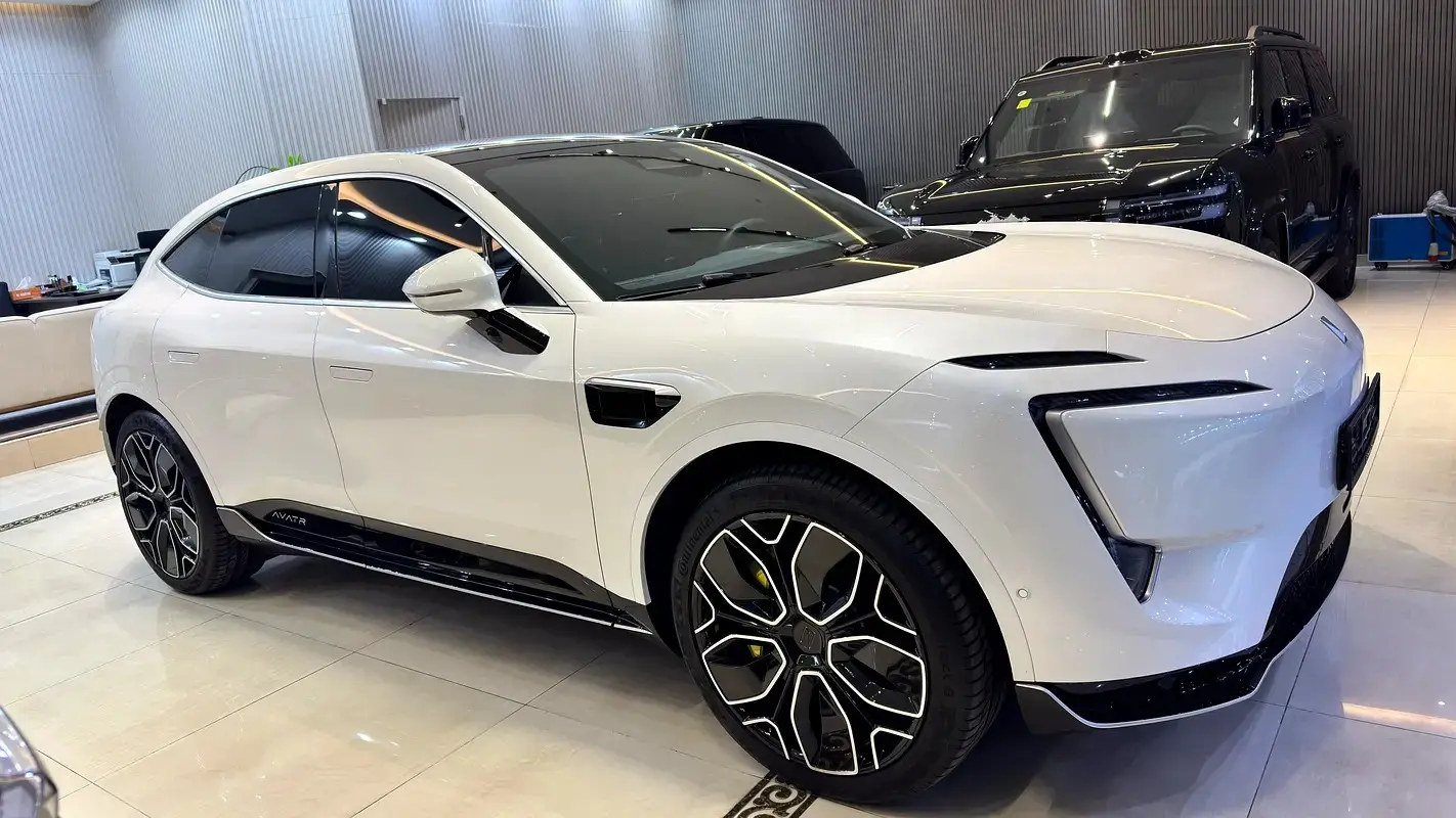 أفاتر 11 2024 undefinedL